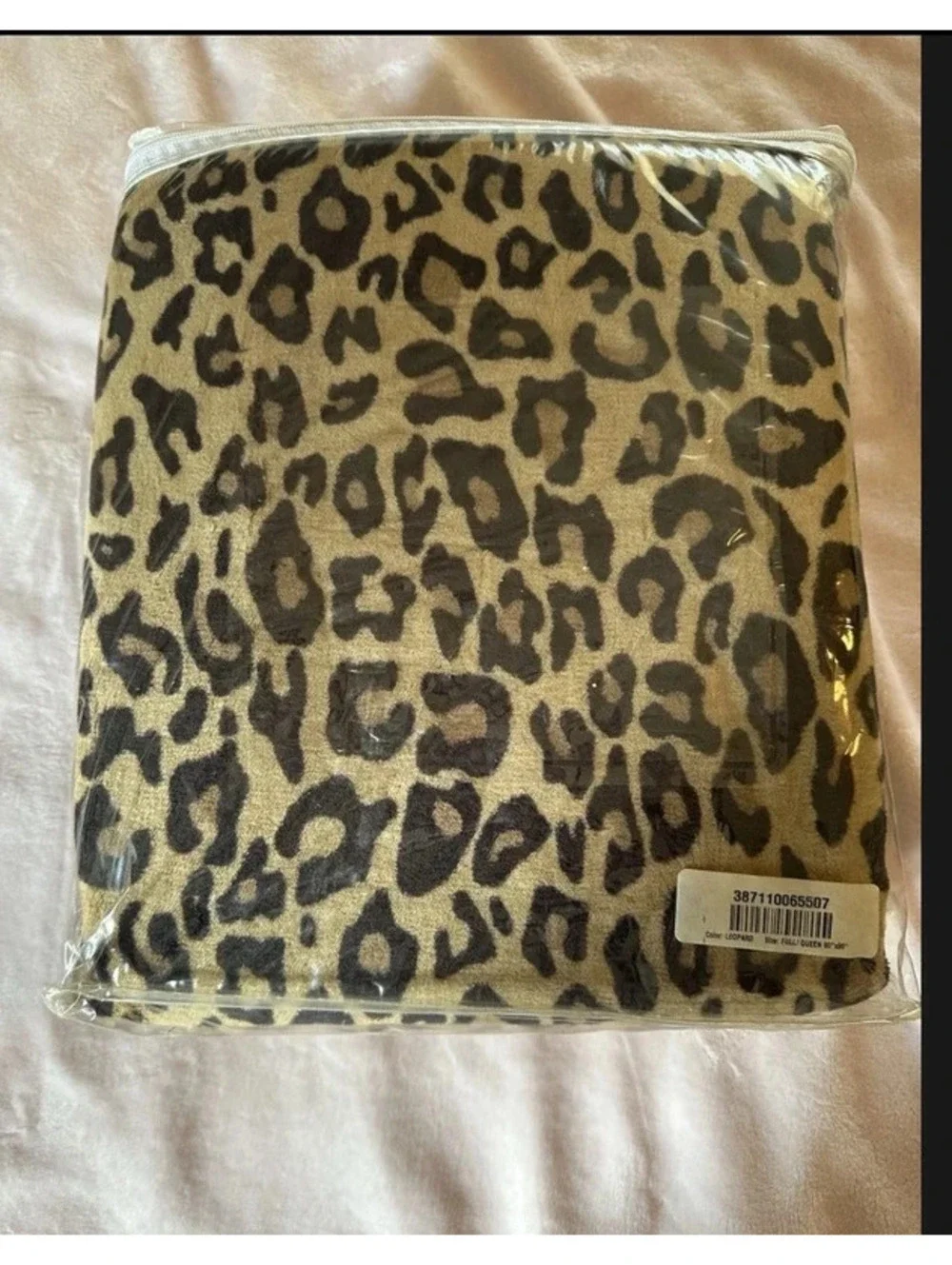 Super soft plus throw size queen/ull